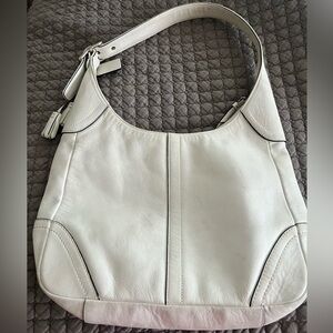 Vintage Coach leather shoulder bag